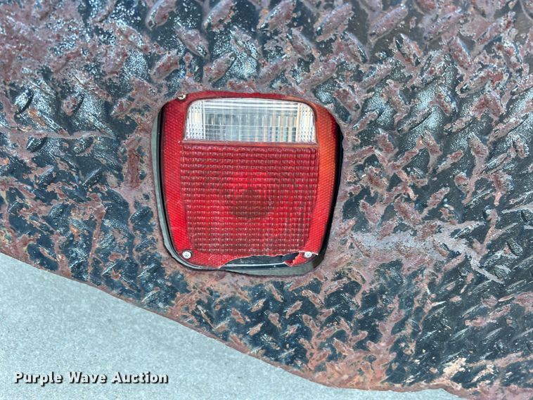 image for item MR9826 Flatbed