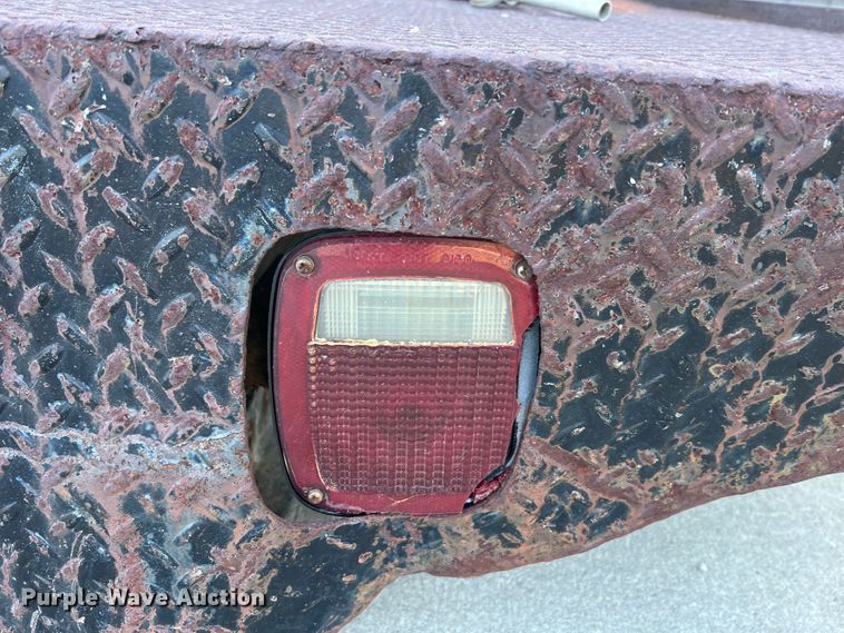 image for item MR9826 Flatbed