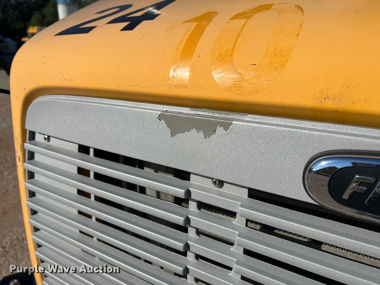 image for item MR9836 2005 Thomas Built  school bus