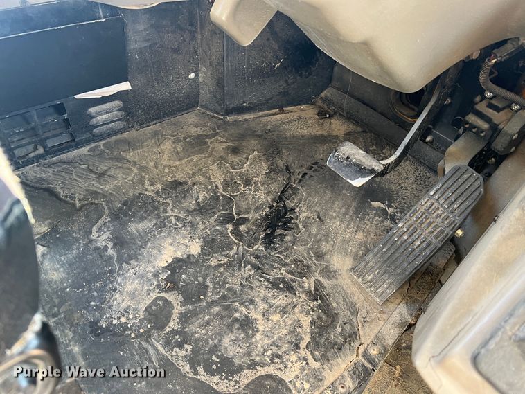 image for item MR9836 2005 Thomas Built  school bus