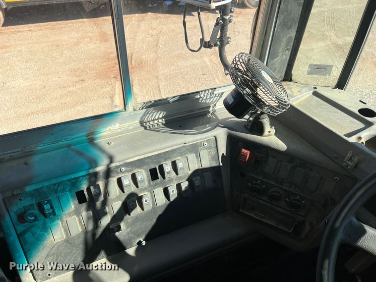 image for item MR9836 2005 Thomas Built  school bus