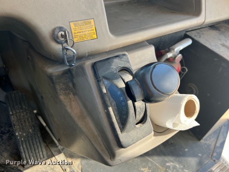 image for item MR9836 2005 Thomas Built  school bus