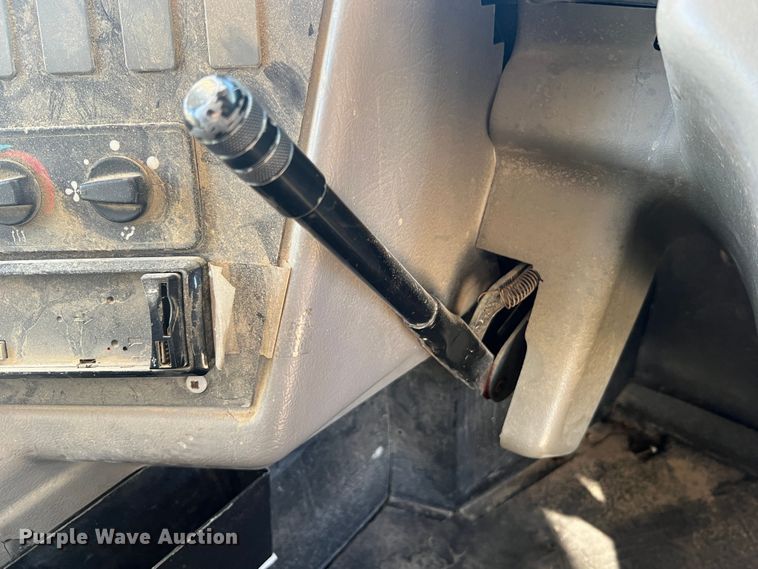 image for item MR9836 2005 Thomas Built  school bus