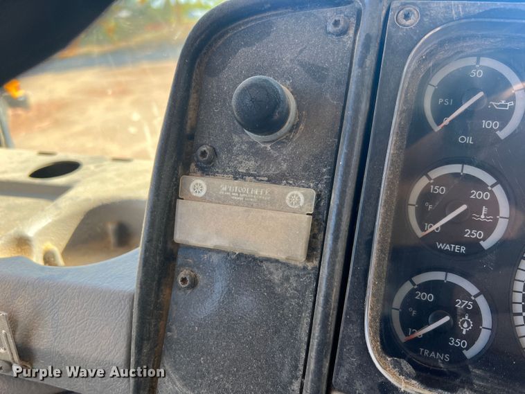 image for item MR9836 2005 Thomas Built  school bus