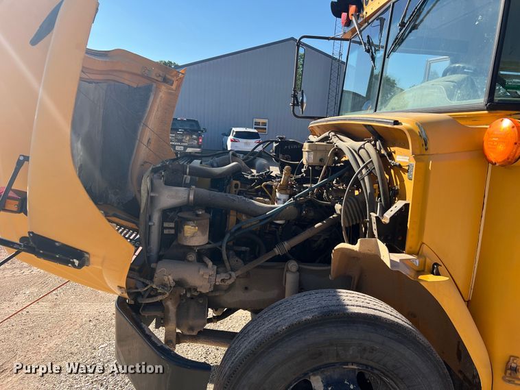 image for item MR9836 2005 Thomas Built  school bus