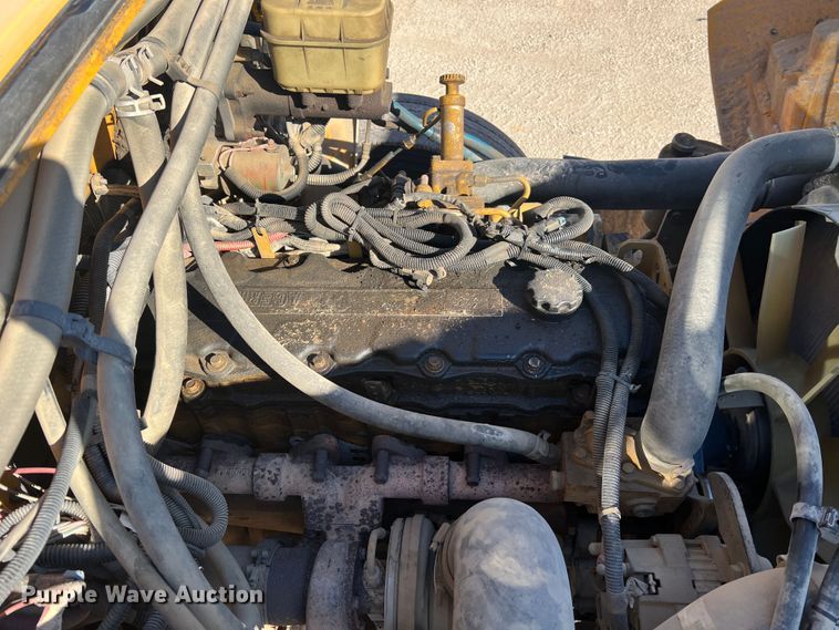 image for item MR9836 2005 Thomas Built  school bus