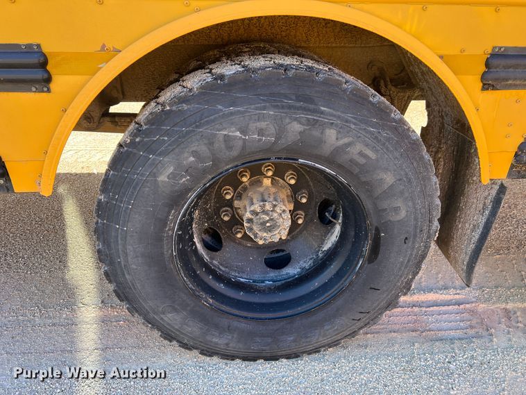 image for item MR9836 2005 Thomas Built  school bus