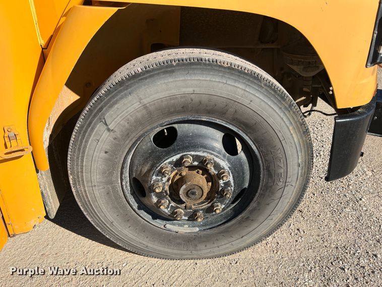 image for item MR9836 2005 Thomas Built  school bus