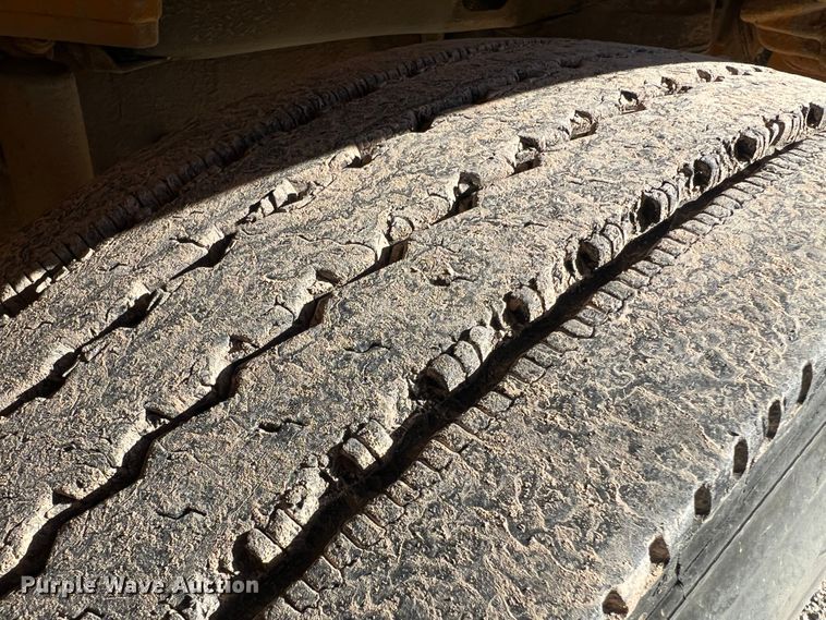 image for item MR9836 2005 Thomas Built  school bus