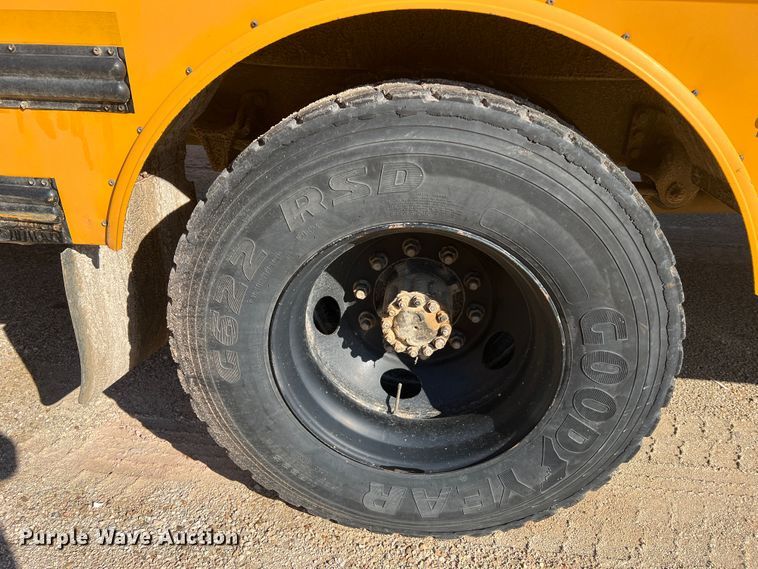 image for item MR9836 2005 Thomas Built  school bus