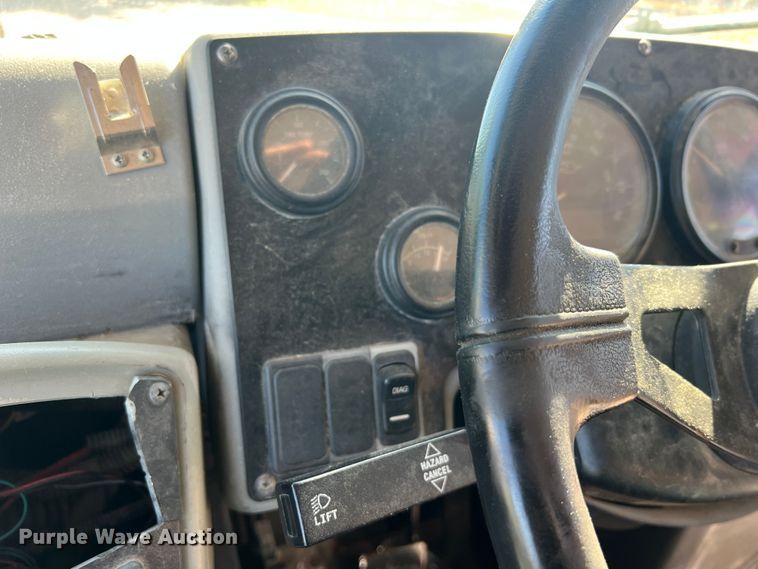 image for item MR9838 2005 Blue Bird Vision  school bus