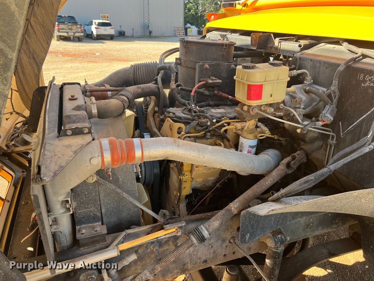 image for item MR9838 2005 Blue Bird Vision  school bus