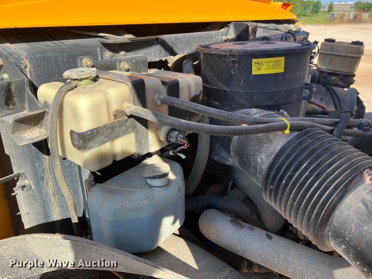 image for item MR9838 2005 Blue Bird Vision  school bus