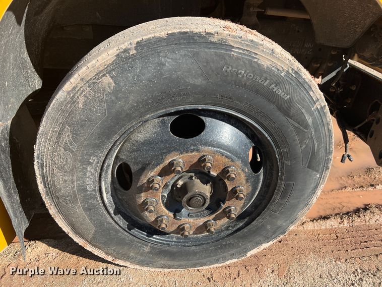 image for item MR9838 2005 Blue Bird Vision  school bus