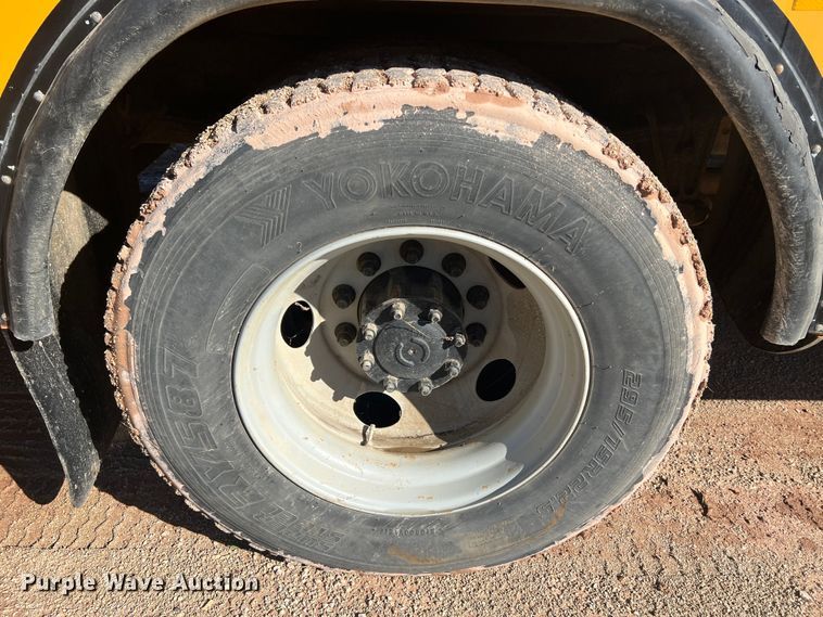 image for item MR9838 2005 Blue Bird Vision  school bus