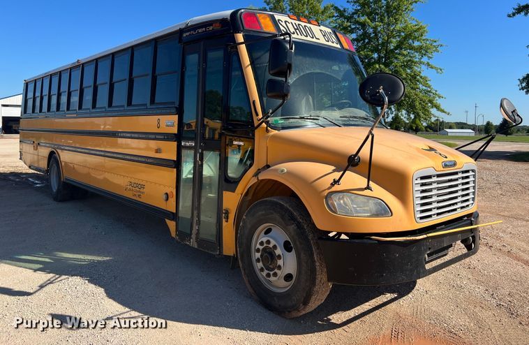 image for item MR9839 2009 Freightliner B2  school bus