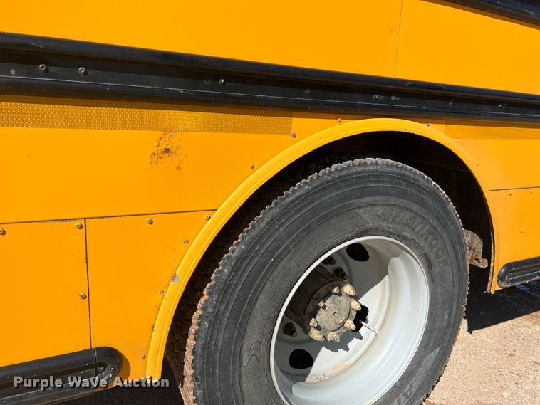 image for item MR9839 2009 Freightliner B2  school bus