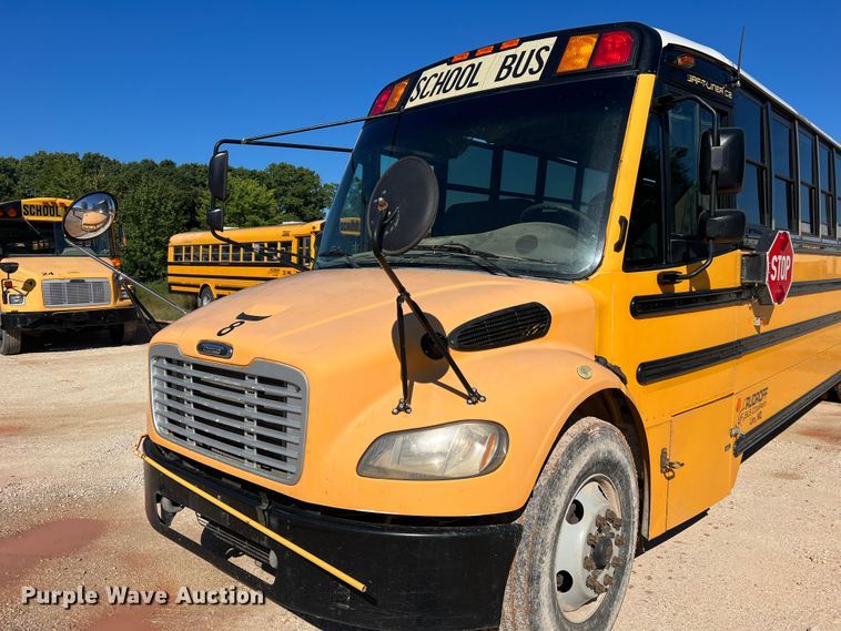 image for item MR9839 2009 Freightliner B2  school bus