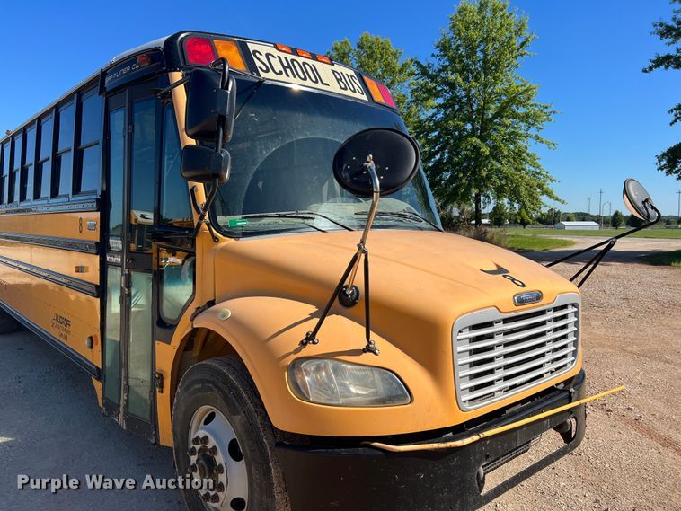 image for item MR9839 2009 Freightliner B2  school bus