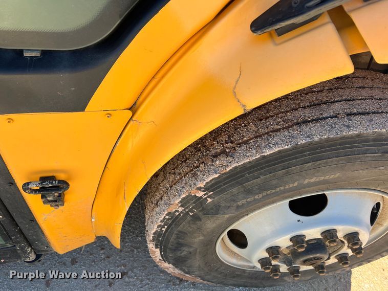 image for item MR9839 2009 Freightliner B2  school bus