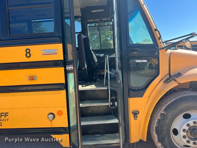 image for item MR9839 2009 Freightliner B2  school bus