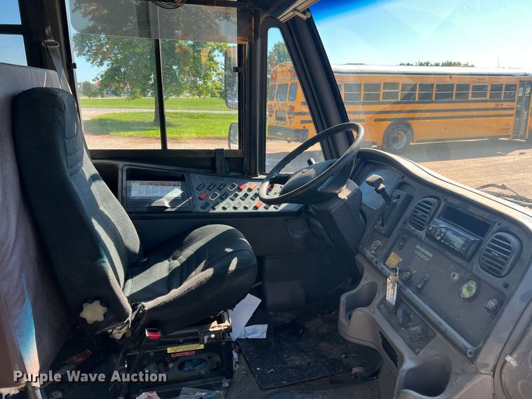image for item MR9839 2009 Freightliner B2  school bus