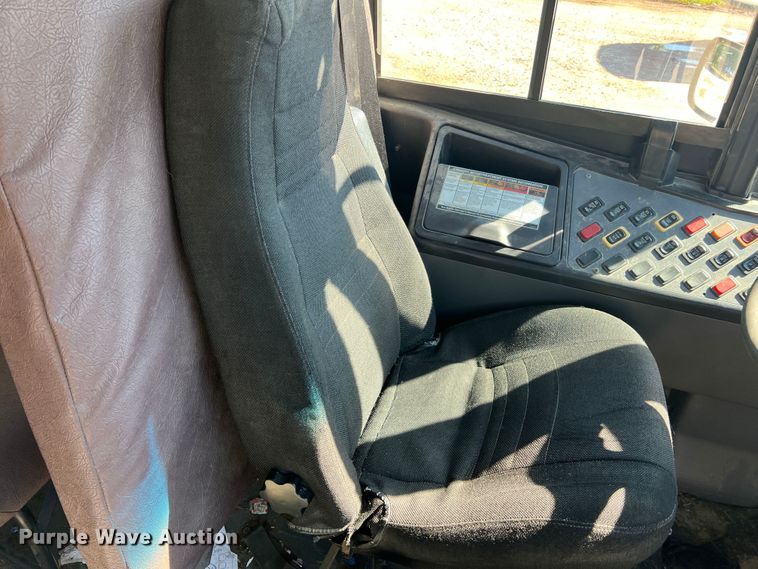 image for item MR9839 2009 Freightliner B2  school bus