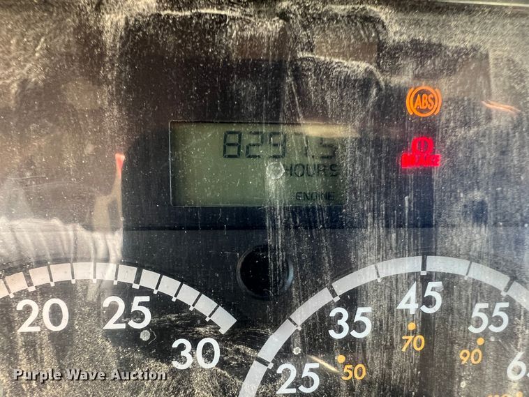 image for item MR9839 2009 Freightliner B2  school bus