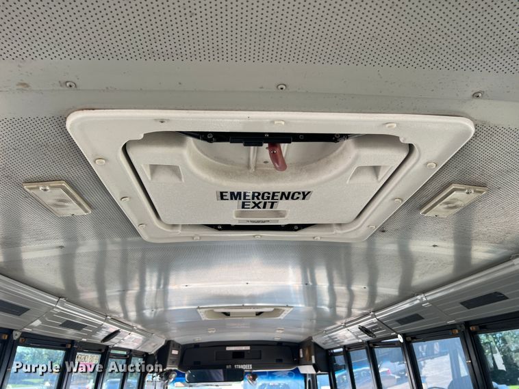 image for item MR9839 2009 Freightliner B2  school bus