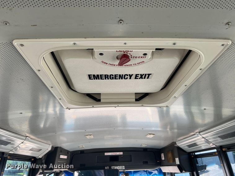 image for item MR9839 2009 Freightliner B2  school bus