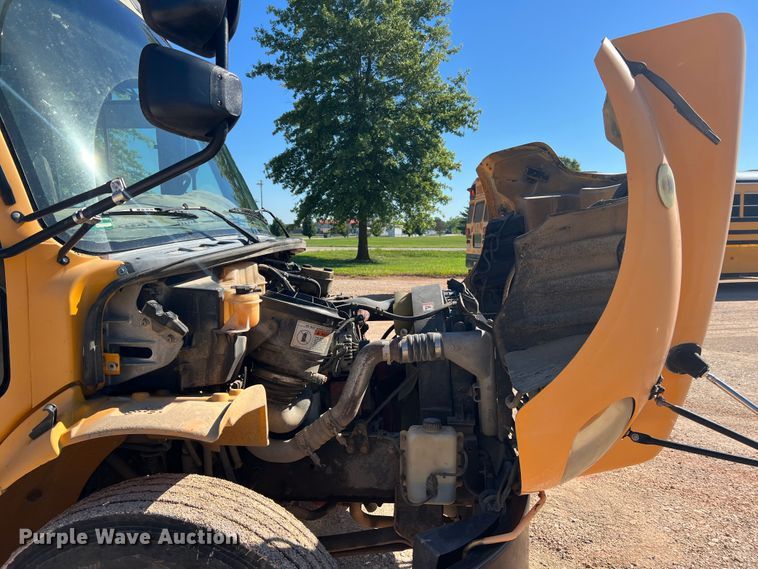 image for item MR9839 2009 Freightliner B2  school bus