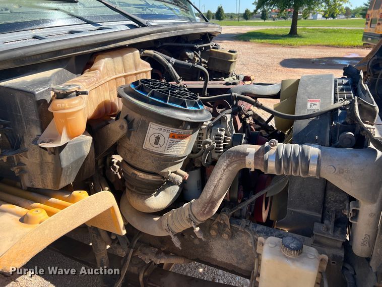 image for item MR9839 2009 Freightliner B2  school bus