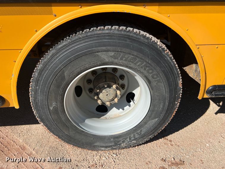 image for item MR9839 2009 Freightliner B2  school bus