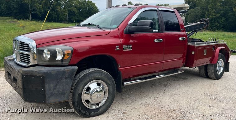 image for item MR9855 2007 Dodge Ram 3500HD Laramie  Quad Cab tow truck