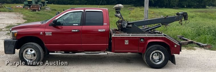 image for item MR9855 2007 Dodge Ram 3500HD Laramie  Quad Cab tow truck