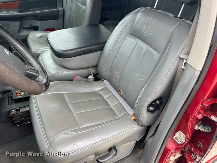 image for item MR9855 2007 Dodge Ram 3500HD Laramie  Quad Cab tow truck