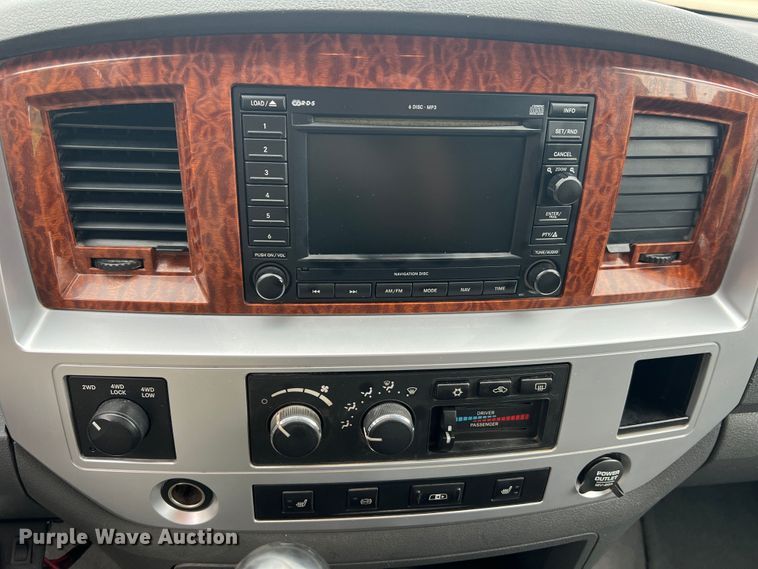 image for item MR9855 2007 Dodge Ram 3500HD Laramie  Quad Cab tow truck