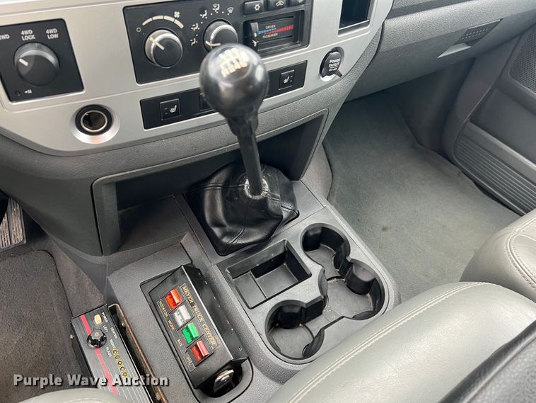 image for item MR9855 2007 Dodge Ram 3500HD Laramie  Quad Cab tow truck