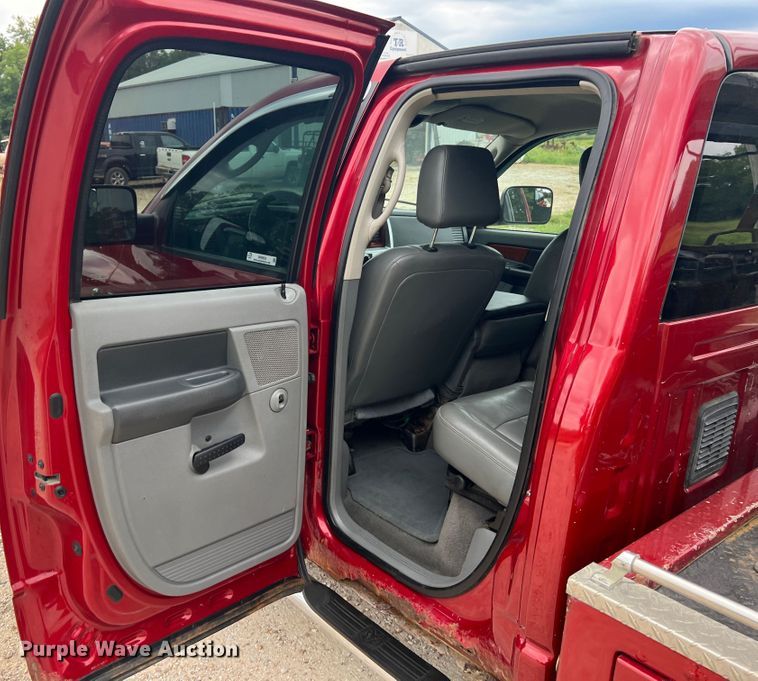 image for item MR9855 2007 Dodge Ram 3500HD Laramie  Quad Cab tow truck