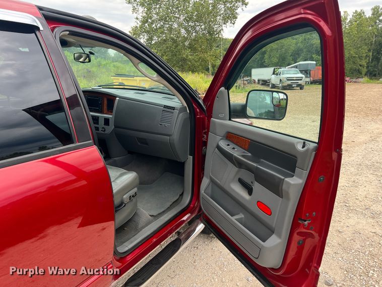 image for item MR9855 2007 Dodge Ram 3500HD Laramie  Quad Cab tow truck