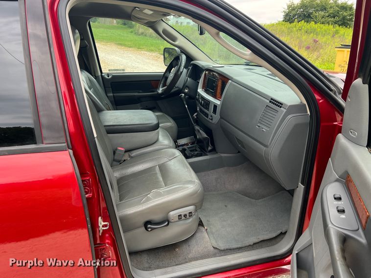 image for item MR9855 2007 Dodge Ram 3500HD Laramie  Quad Cab tow truck