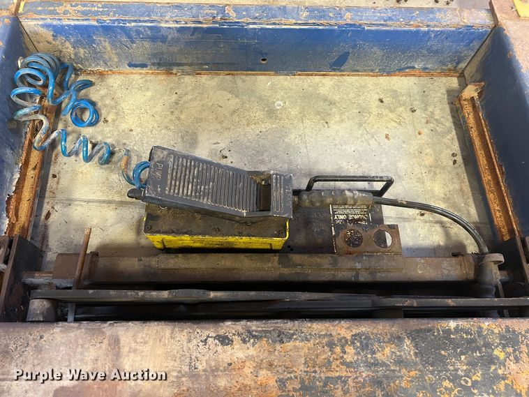 image for item MR9866 BendPak HDS-14  four post automotive lift