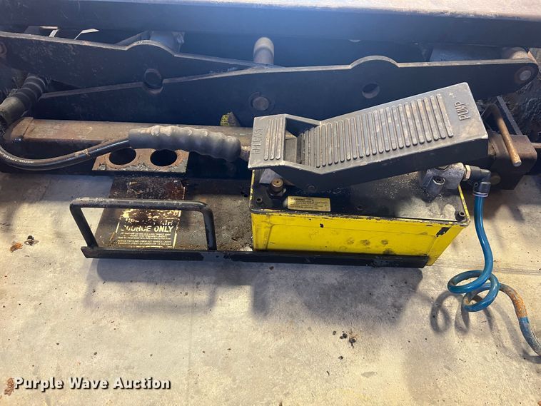 image for item MR9866 BendPak HDS-14  four post automotive lift