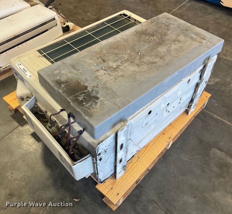 image for item MR9867 (4) Lennox heat pumps