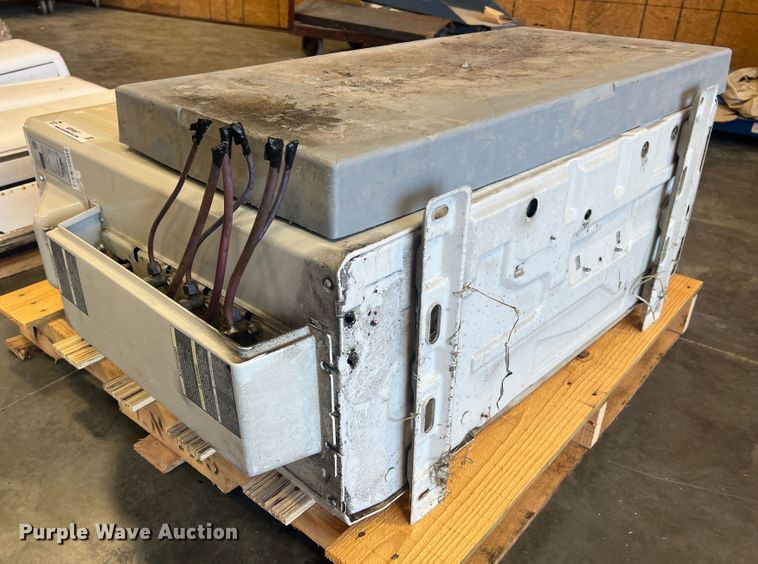 image for item MR9867 (4) Lennox heat pumps