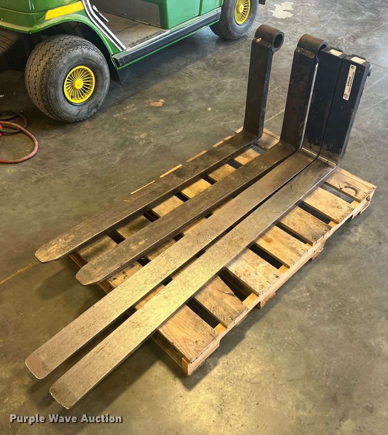 image for item MR9868 (2) sets of forks