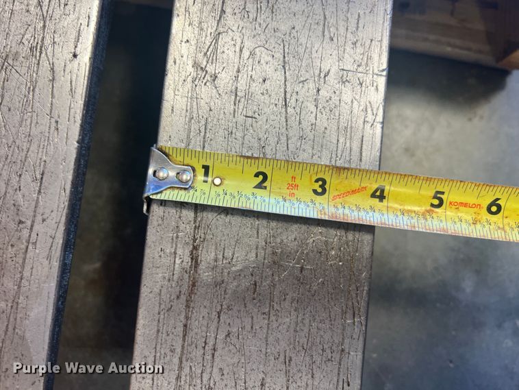 image for item MR9868 (2) sets of forks