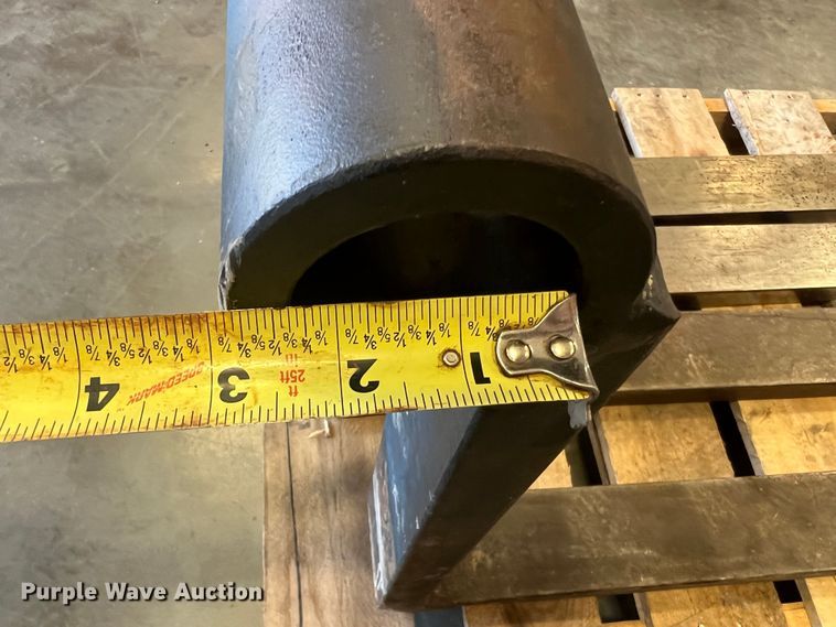 image for item MR9868 (2) sets of forks