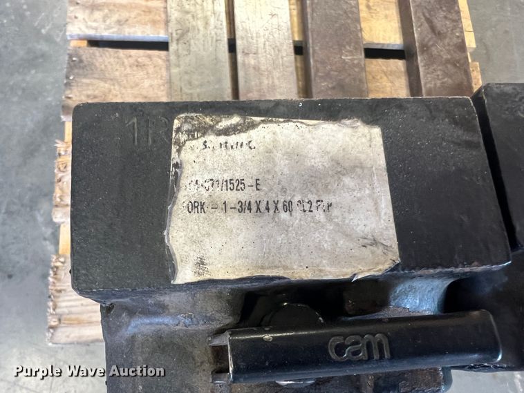 image for item MR9868 (2) sets of forks