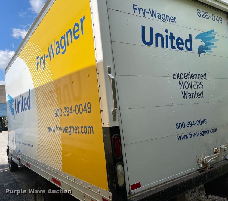 image for item MU9207 2011 Chevrolet Express G3500  box truck